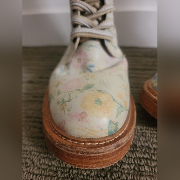 NWOB Free People Santa Fe Combat Boot in floral ecru - Picture 9 of 13
